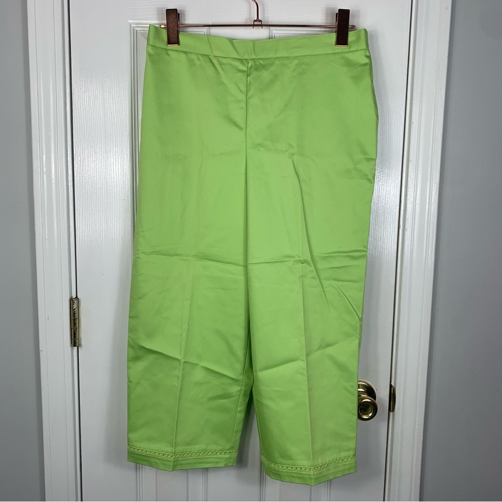 Alfred Dunner Womens Size 8 Classic Fit Capri Relaxed Fit